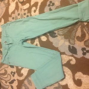 Adorable mint ankle jean